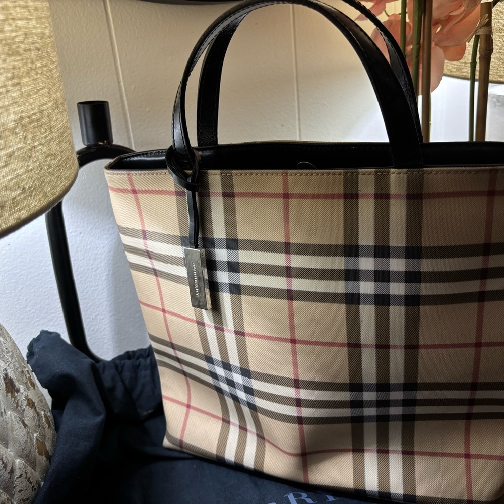 Burberry Cream and Black Tote Bag with Classic Plaid Design